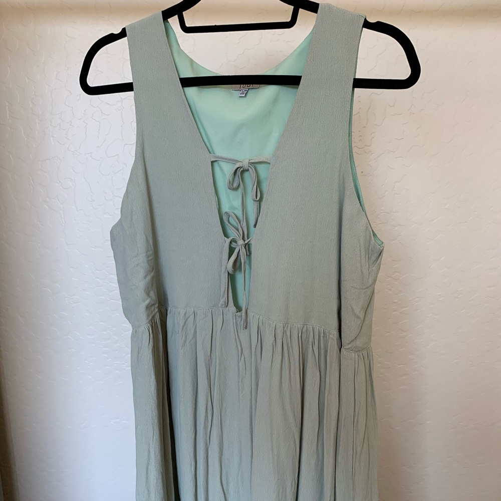 Billabong low-cut dress